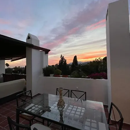 Casa Marina - Golden Mille, Sea Views, 110 Meters Apartment Marbella